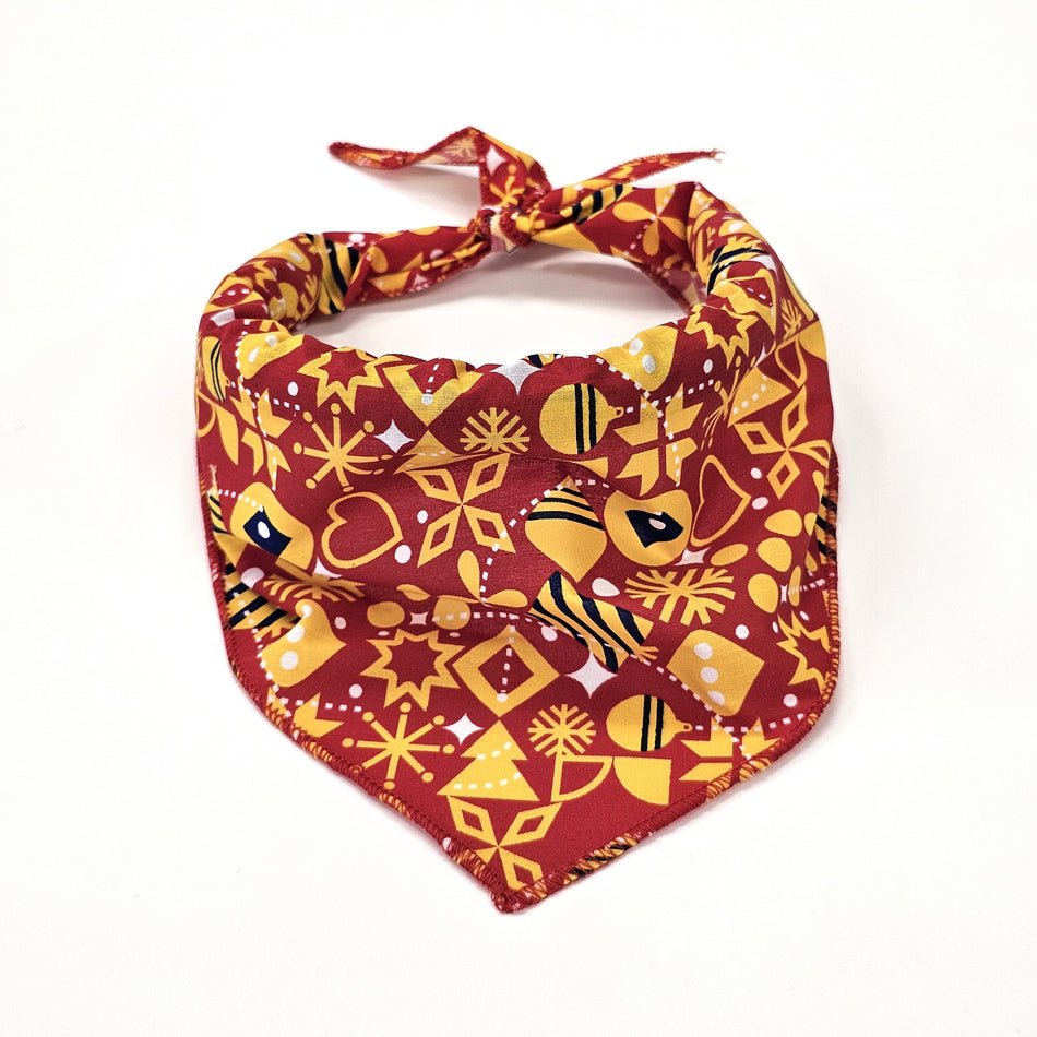 Christmas/Winter Tie-On Triangle Dog Bandana | Premium V-Neck Pet Bandana for Grooming, Style & Fashion S3113